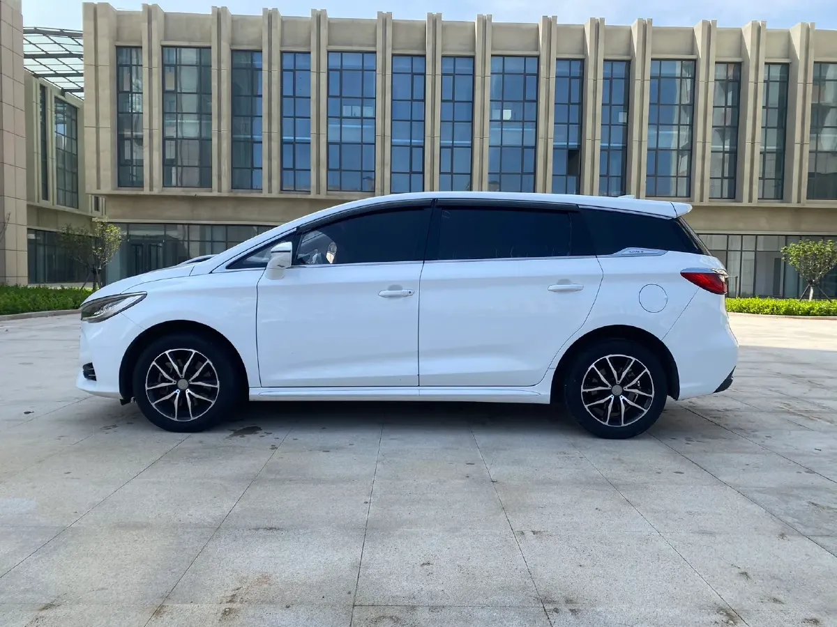 2017 BYD Song MAX 1.5T 154HP L4 6MT,autocango,china used car exporter,china ev exporter,chinese used car exporter,chinese used ev exporter