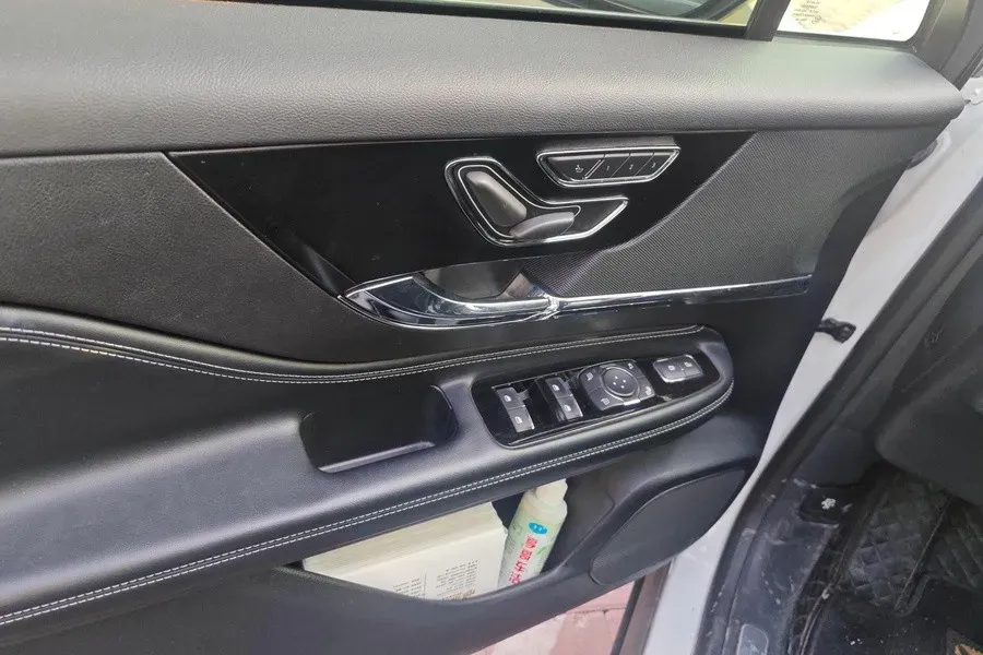 2021 Lincoln Corsair 2.0T 245HP L4 8AT,autocango,china used car exporter,china ev exporter,chinese used car exporter,chinese used ev exporter