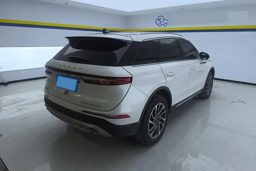 2021 Lincoln Corsair 2.0T 245HP L4 8AT,autocango,china used car exporter,china ev exporter,chinese used car exporter,chinese used ev exporter