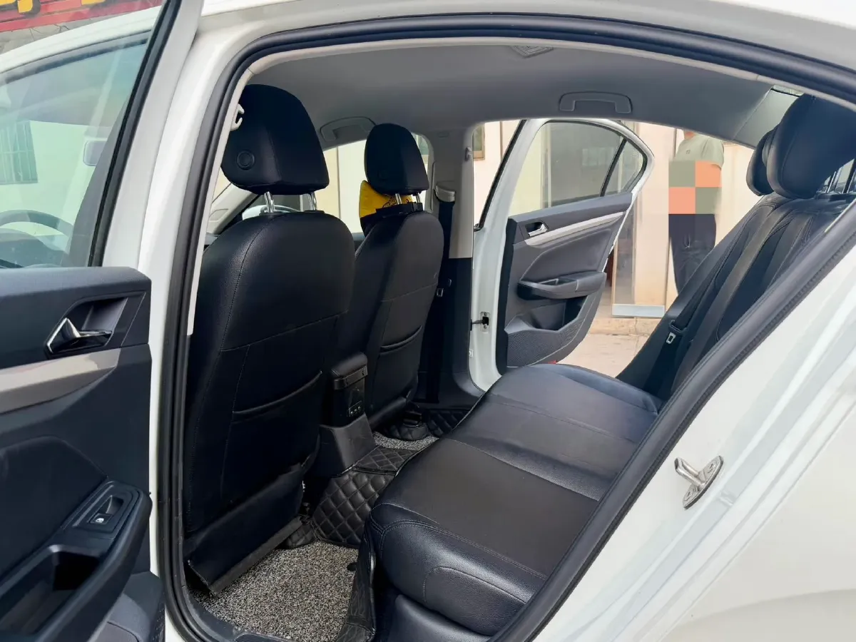 2019 Bestune T77 1.2T 143HP L4 7DCT,autocango,china used car exporter,china ev exporter,chinese used car exporter,chinese used ev exporter