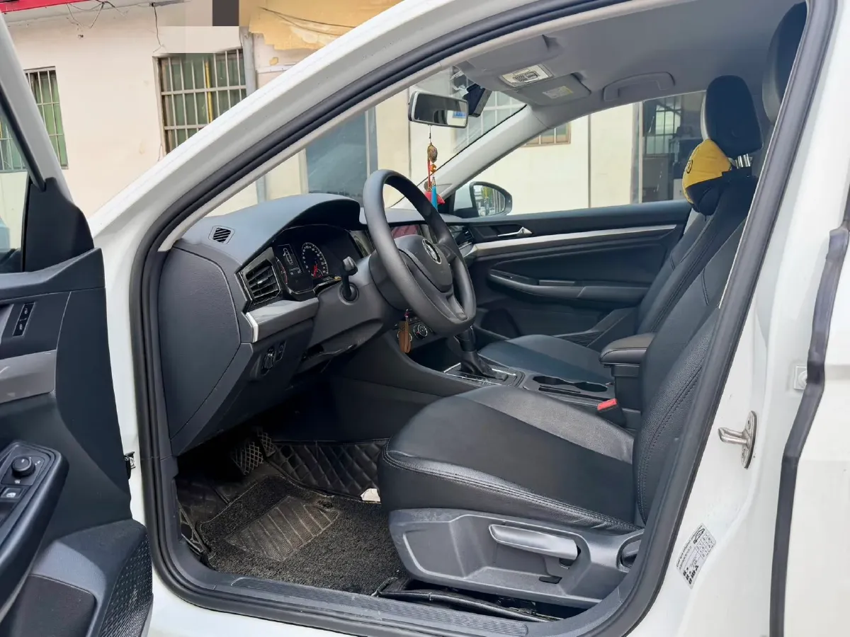 2019 Bestune T77 1.2T 143HP L4 7DCT,autocango,china used car exporter,china ev exporter,chinese used car exporter,chinese used ev exporter