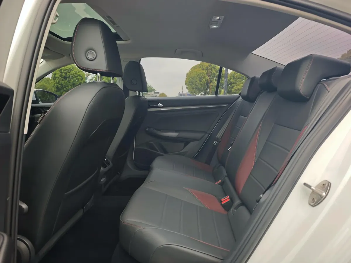 2021 Volkswagen Bora 1.5L 113HP L4 6AT,autocango,china used car exporter,china ev exporter,chinese used car exporter,chinese used ev exporter