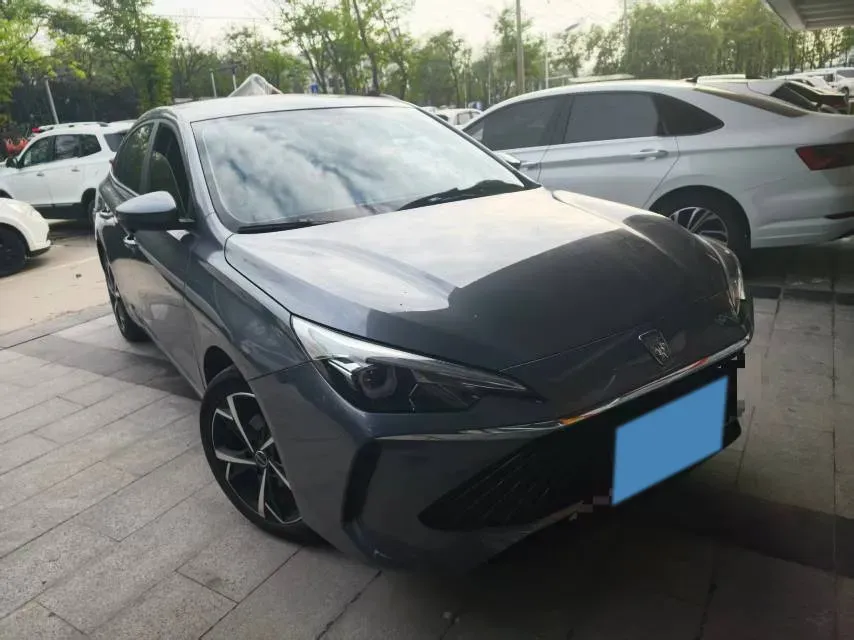 2024 Roewe i5 1.5L 129HP L4 CVT,autocango,china used car exporter,china ev exporter,chinese used car exporter,chinese used ev exporter