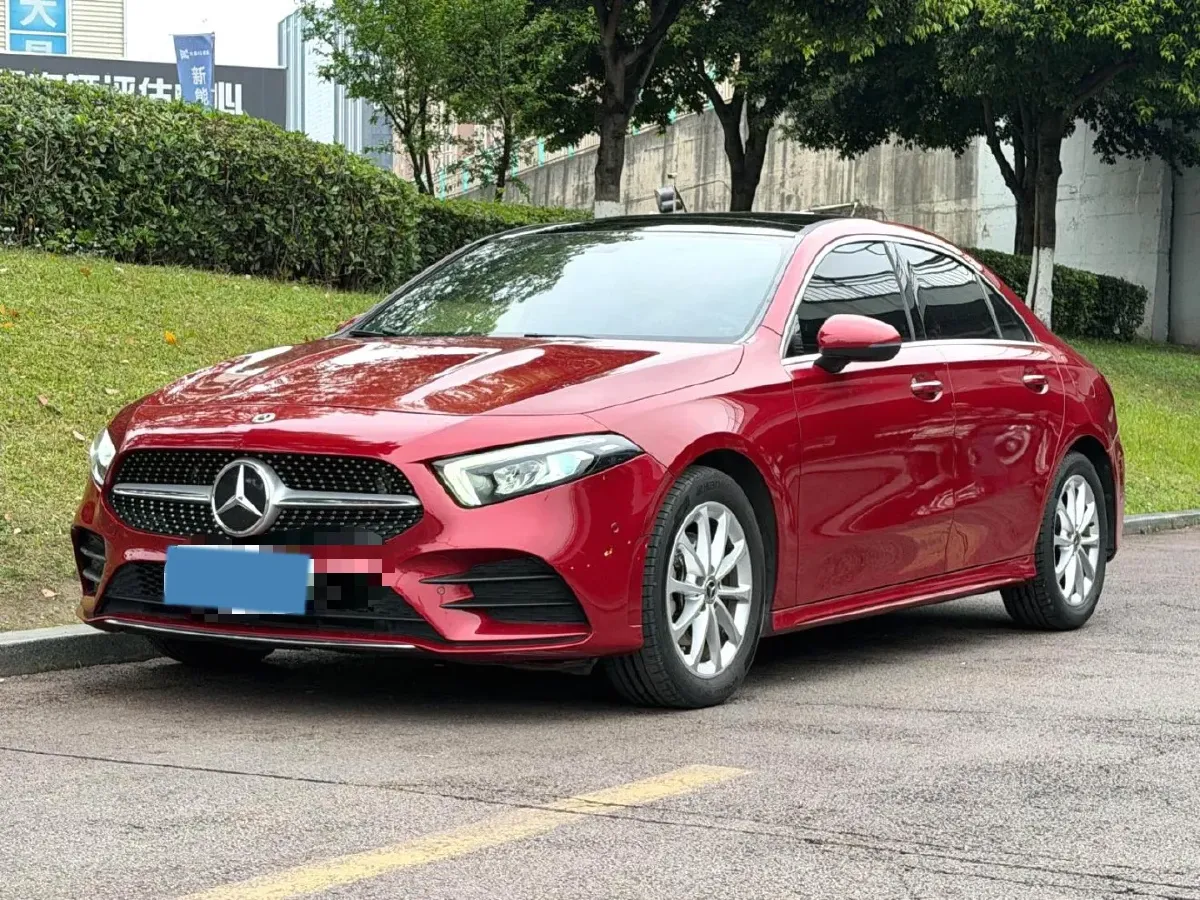 2021 Mercedes-Benz A Class 1.3T 163HP L4 7DCT,autocango,china used car exporter,china ev exporter,chinese used car exporter,chinese used ev exporter
