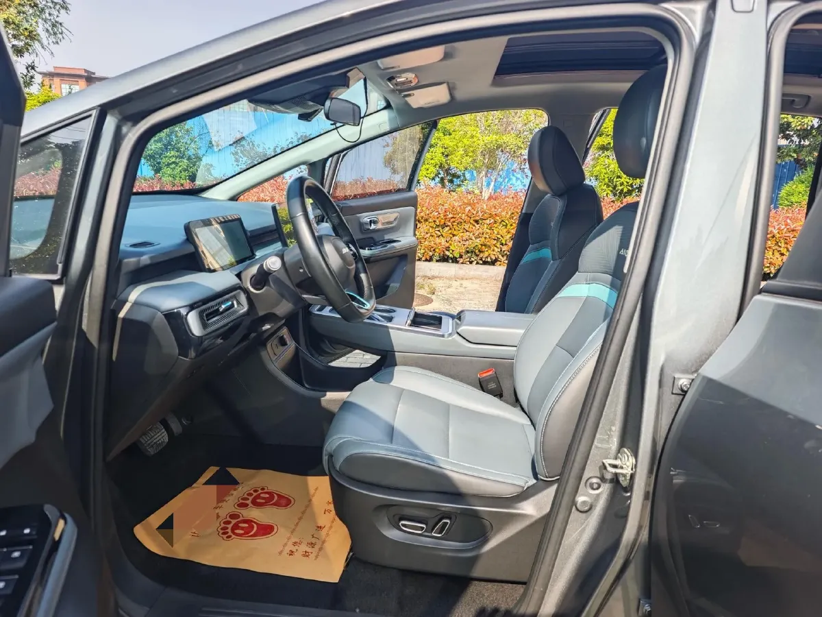 2023 GAC Trumpchi GS4 1.5T 177HP L4 6AT,autocango,china used car exporter,china ev exporter,chinese used car exporter,chinese used ev exporter