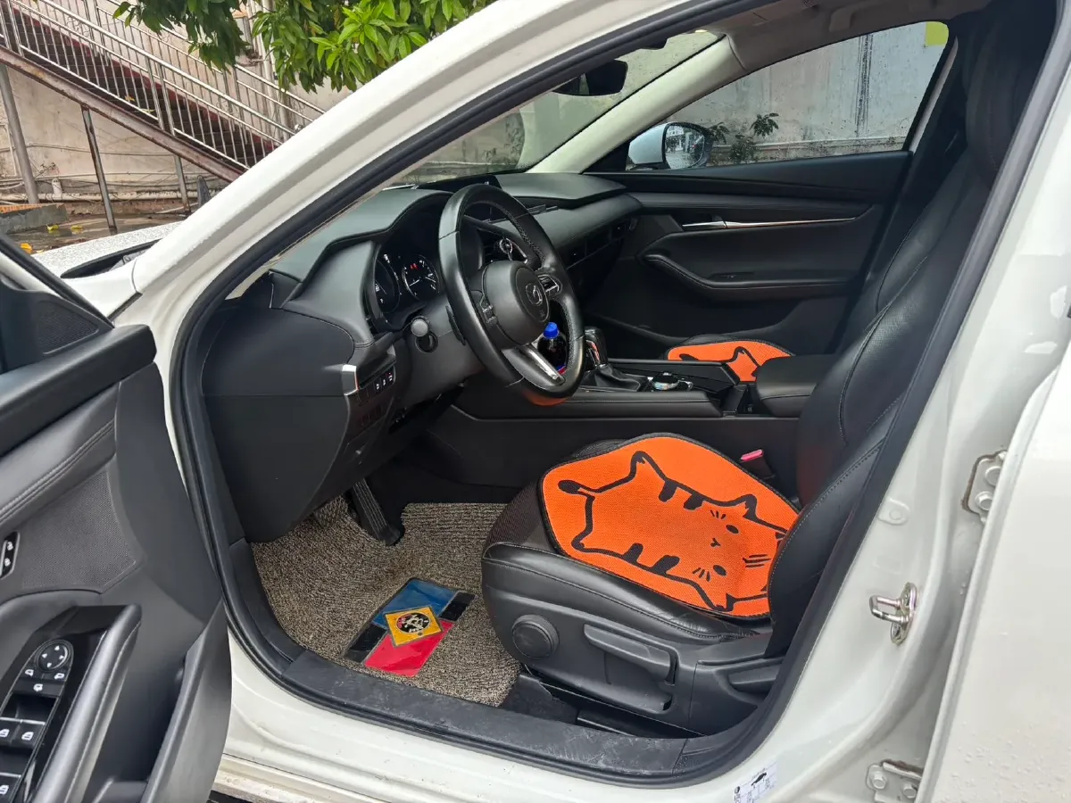 2021 Mazda 3 Axela 2.0L 158HP L4 6AT,autocango,china used car exporter,china ev exporter,chinese used car exporter,chinese used ev exporter