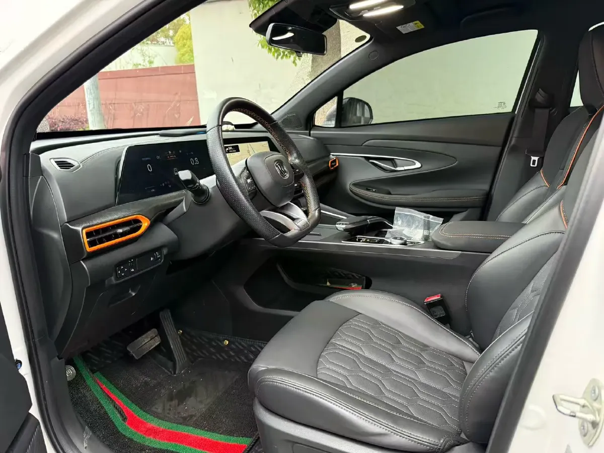 2022 ChangAn UNI-T 1.5T 188HP L4 7DCT,autocango,china used car exporter,china ev exporter,chinese used car exporter,chinese used ev exporter