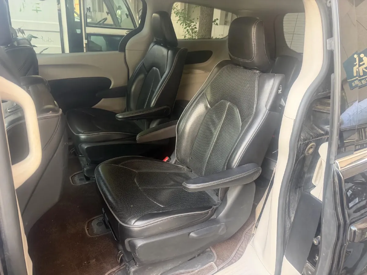 2018 Chrysler Pacifica 3.6L 245HP V6 E-CVT PHEV 16KWH,autocango,china used car exporter,china ev exporter,chinese used car exporter,chinese used ev exporter