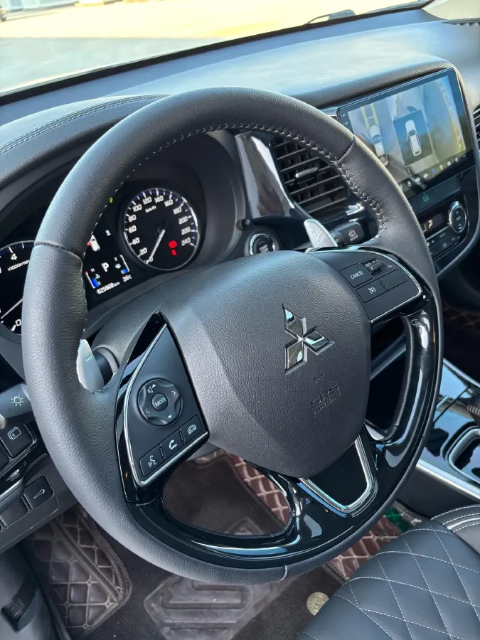2021 Mitsubishi Outlander 2.4L 192HP L4 CVT,autocango,china used car exporter,china ev exporter,chinese used car exporter,chinese used ev exporter