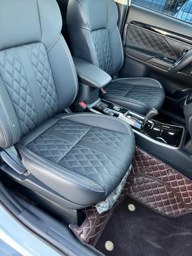 2021 Mitsubishi Outlander 2.4L 192HP L4 CVT,autocango,china used car exporter,china ev exporter,chinese used car exporter,chinese used ev exporter