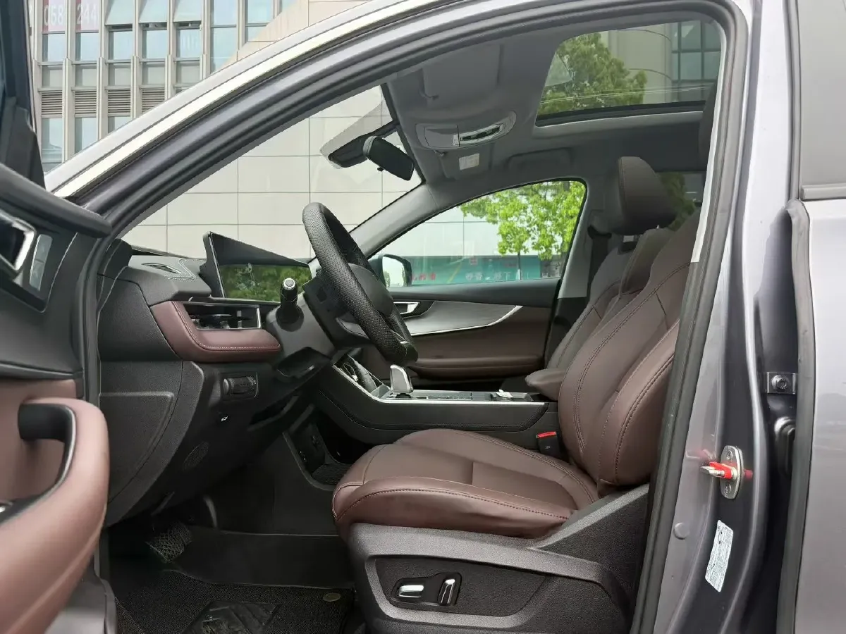 2025 Chery Tiggo 7 1.5T 156HP L4 CVT,autocango,china used car exporter,china ev exporter,chinese used car exporter,chinese used ev exporter