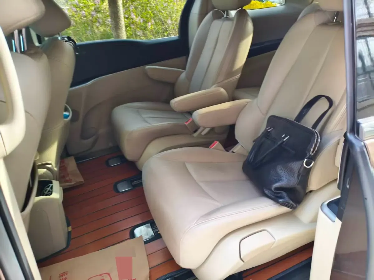 2018 Buick GL8 2.0T 260HP L4 6AT,autocango,china used car exporter,china ev exporter,chinese used car exporter,chinese used ev exporter