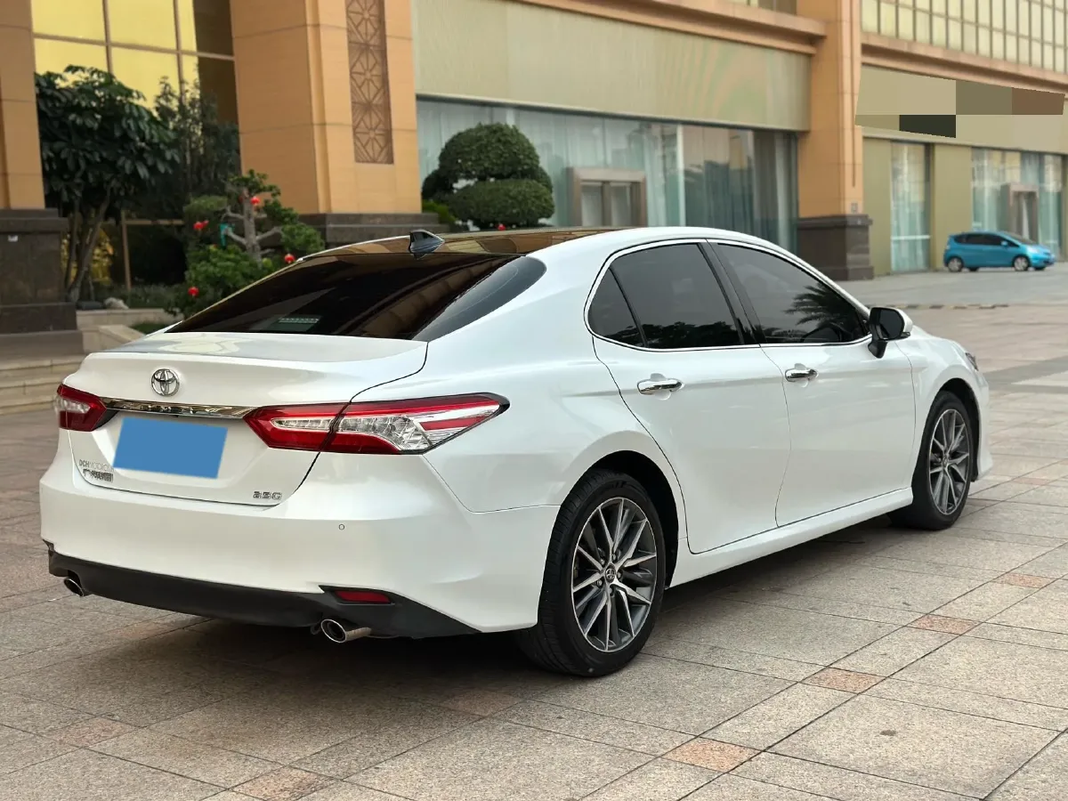 2021 Toyota Camry 2.5L 209HP L4 8AT,autocango,china used car exporter,china ev exporter,chinese used car exporter,chinese used ev exporter