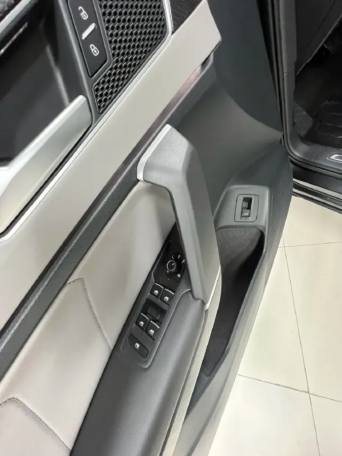 2023 Volkswagen Tayron 1.4T 150HP L4 7DCT,autocango,china used car exporter,china ev exporter,chinese used car exporter,chinese used ev exporter