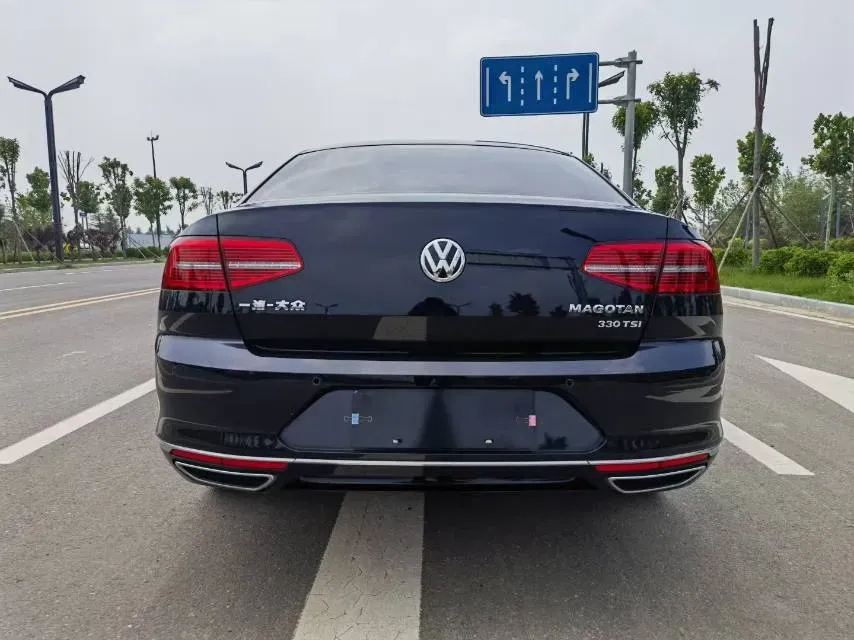 2018 Volkswagen Magotan 1.8T 180HP L4 7DCT,autocango,china used car exporter,china ev exporter,chinese used car exporter,chinese used ev exporter