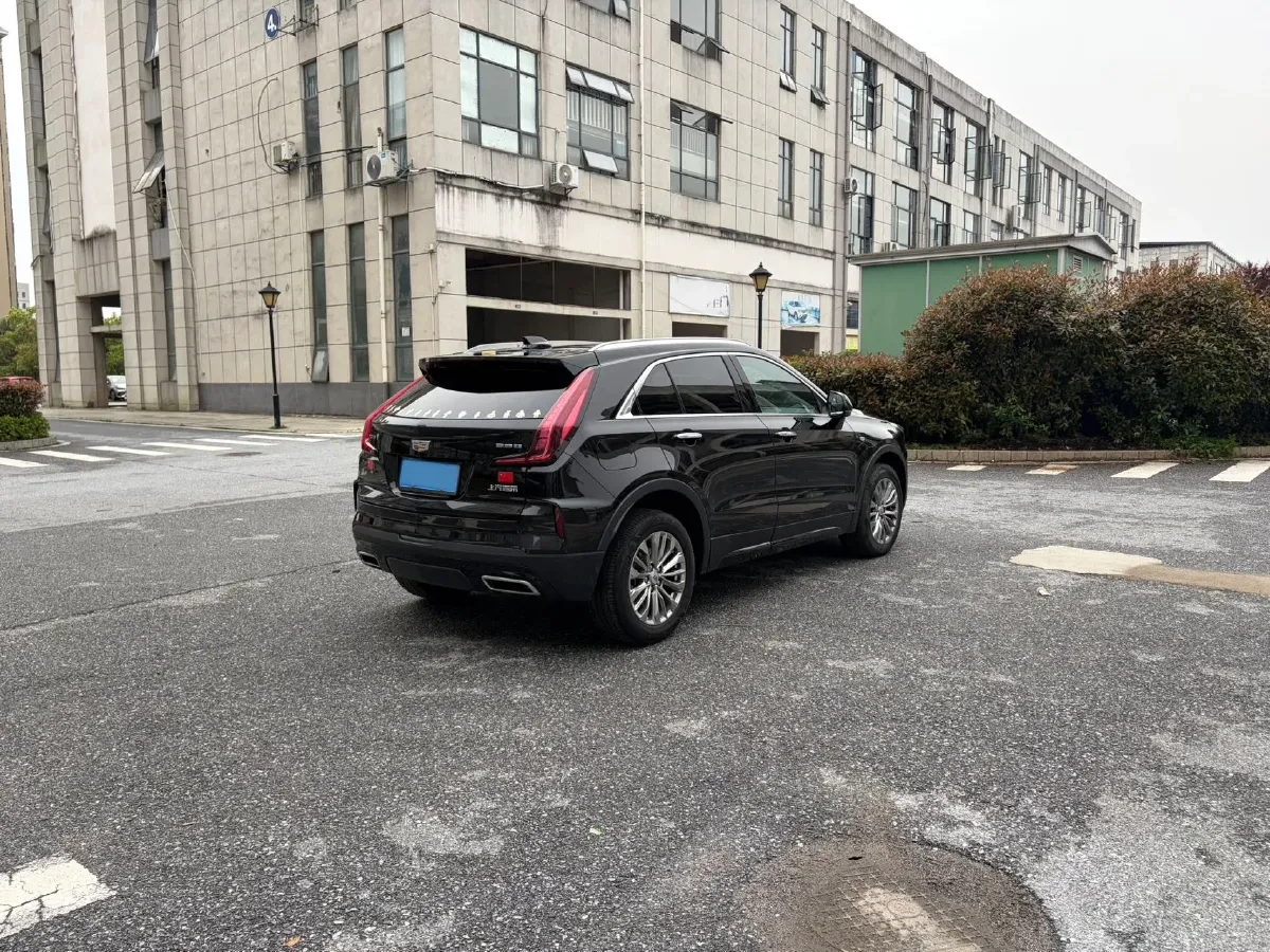 2024 Cadillac XT4 2.0T 237HP L4 9AT,autocango,china used car exporter,china ev exporter,chinese used car exporter,chinese used ev exporter