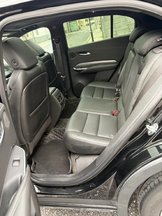 2024 Cadillac XT4 2.0T 237HP L4 9AT,autocango,china used car exporter,china ev exporter,chinese used car exporter,chinese used ev exporter