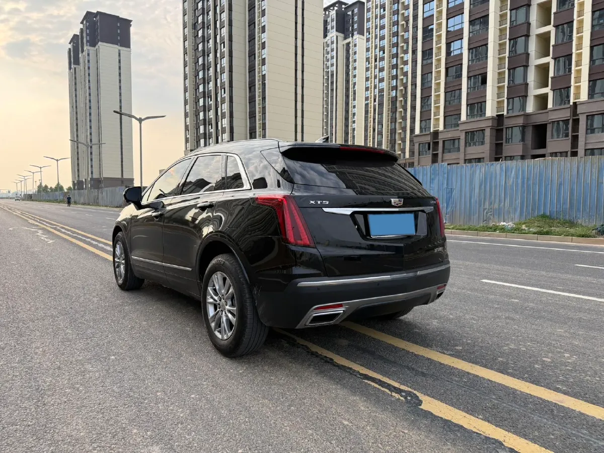 2022 Cadillac XT5 2.0T 237HP L4 9AT,autocango,china used car exporter,china ev exporter,chinese used car exporter,chinese used ev exporter