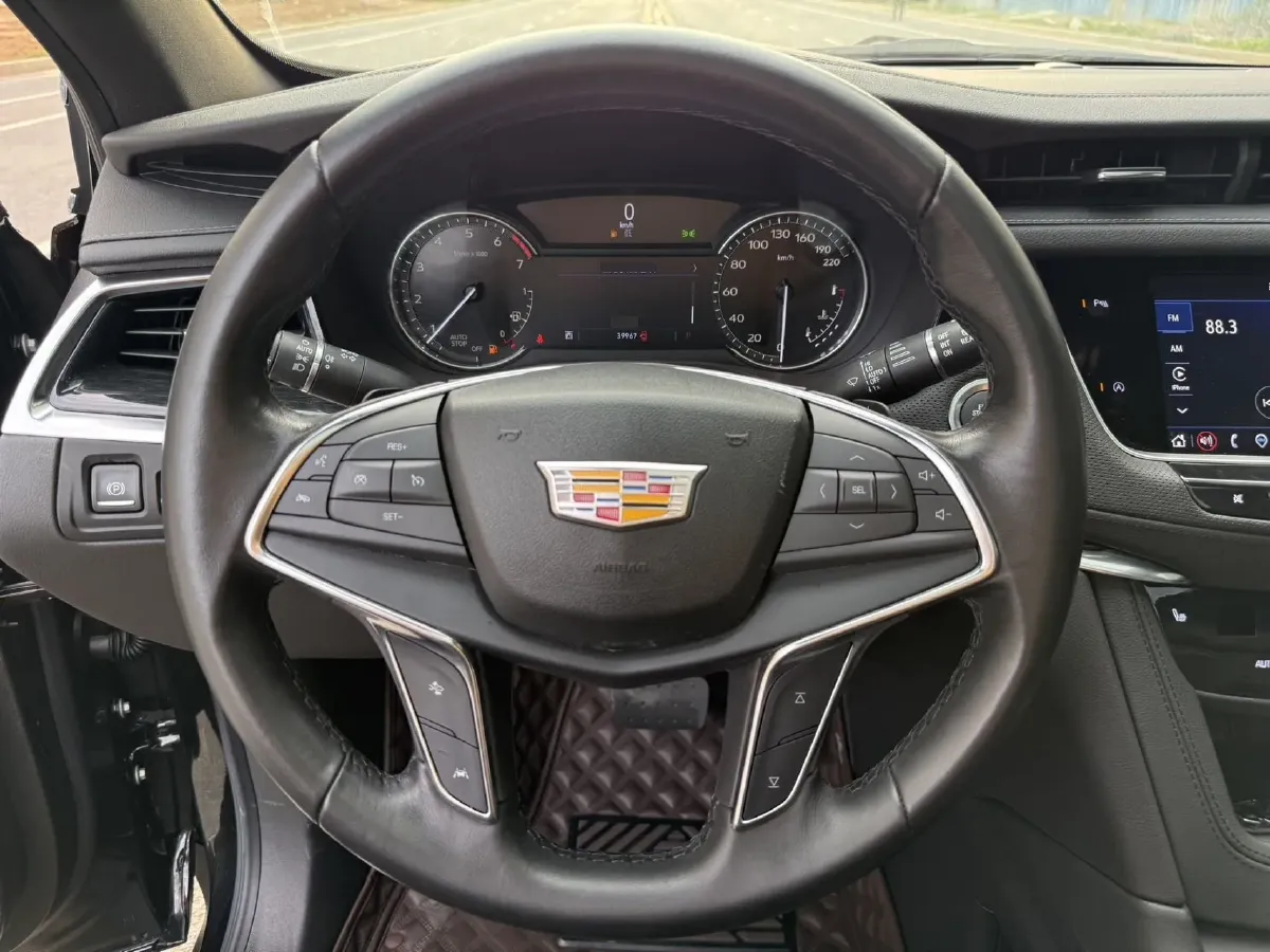 2022 Cadillac XT5 2.0T 237HP L4 9AT,autocango,china used car exporter,china ev exporter,chinese used car exporter,chinese used ev exporter