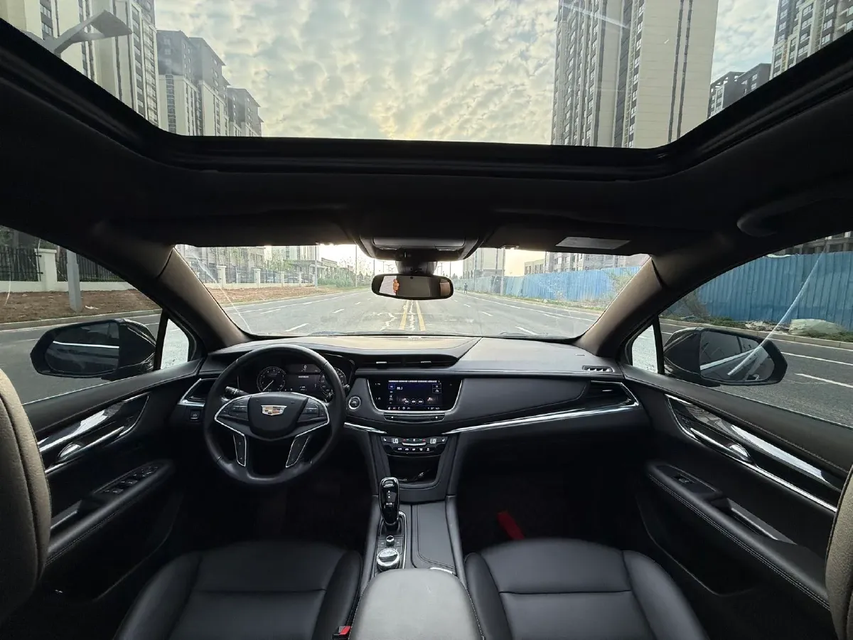 2022 Cadillac XT5 2.0T 237HP L4 9AT,autocango,china used car exporter,china ev exporter,chinese used car exporter,chinese used ev exporter