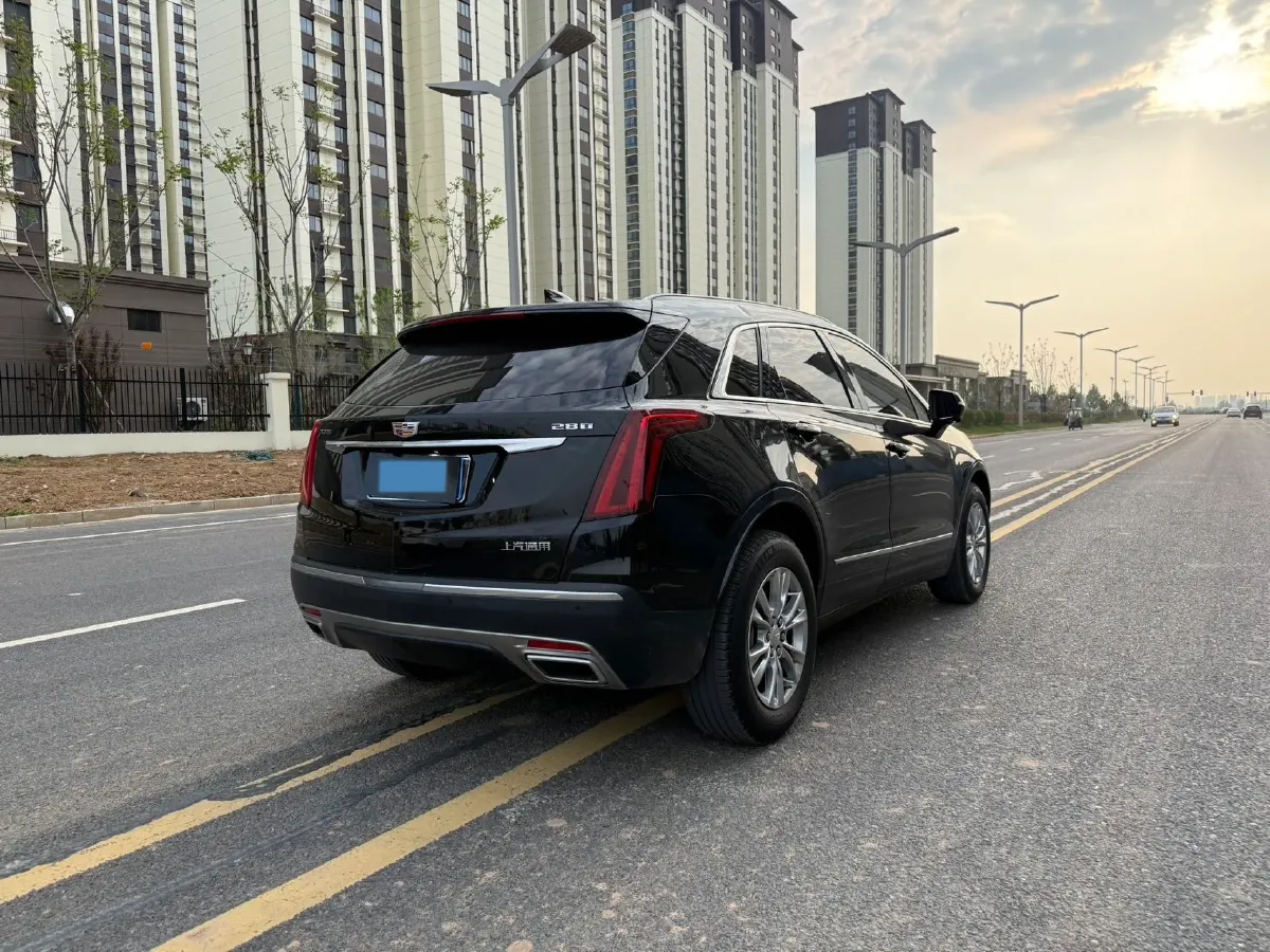 2022 Cadillac XT5 2.0T 237HP L4 9AT,autocango,china used car exporter,china ev exporter,chinese used car exporter,chinese used ev exporter