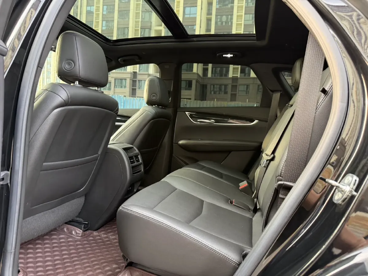 2022 Cadillac XT5 2.0T 237HP L4 9AT,autocango,china used car exporter,china ev exporter,chinese used car exporter,chinese used ev exporter