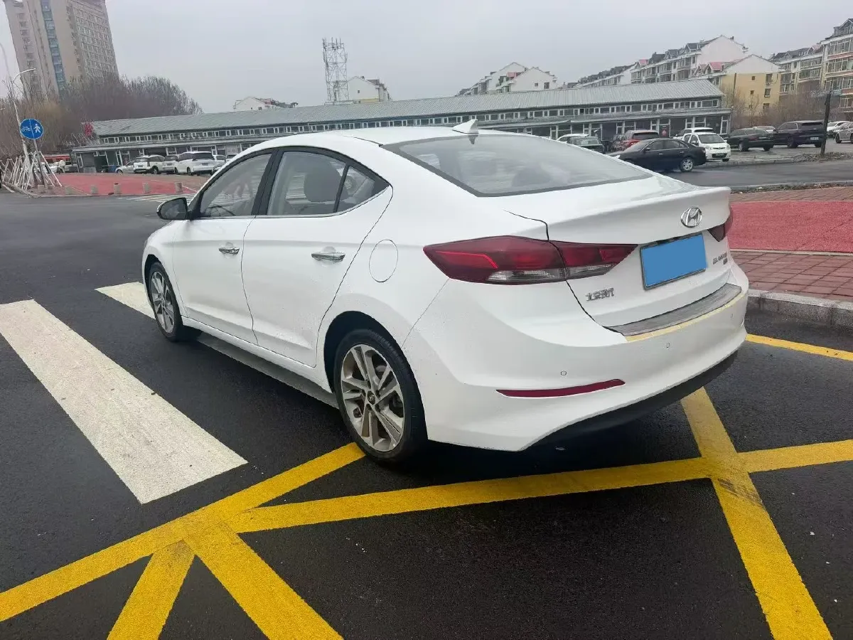2016 Hyundai Elantra 1.6L 130HP L4 6AT,autocango,china used car exporter,china ev exporter,chinese used car exporter,chinese used ev exporter