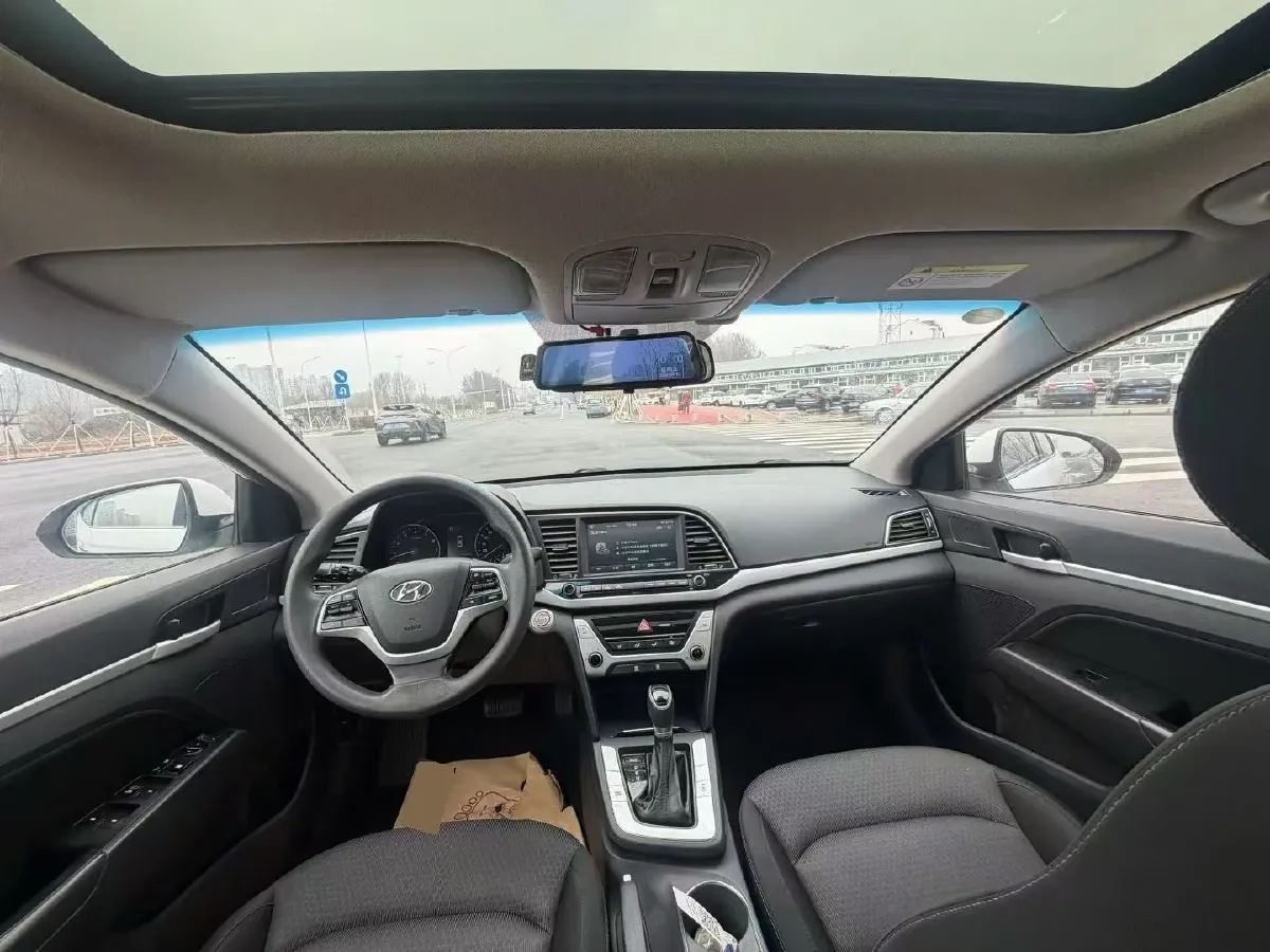 2016 Hyundai Elantra 1.6L 130HP L4 6AT,autocango,china used car exporter,china ev exporter,chinese used car exporter,chinese used ev exporter