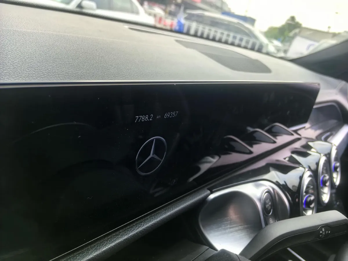 2021 Mercedes-Benz GLB Class 1.3T 163HP L4 7DCT,autocango,china used car exporter,china ev exporter,chinese used car exporter,chinese used ev exporter