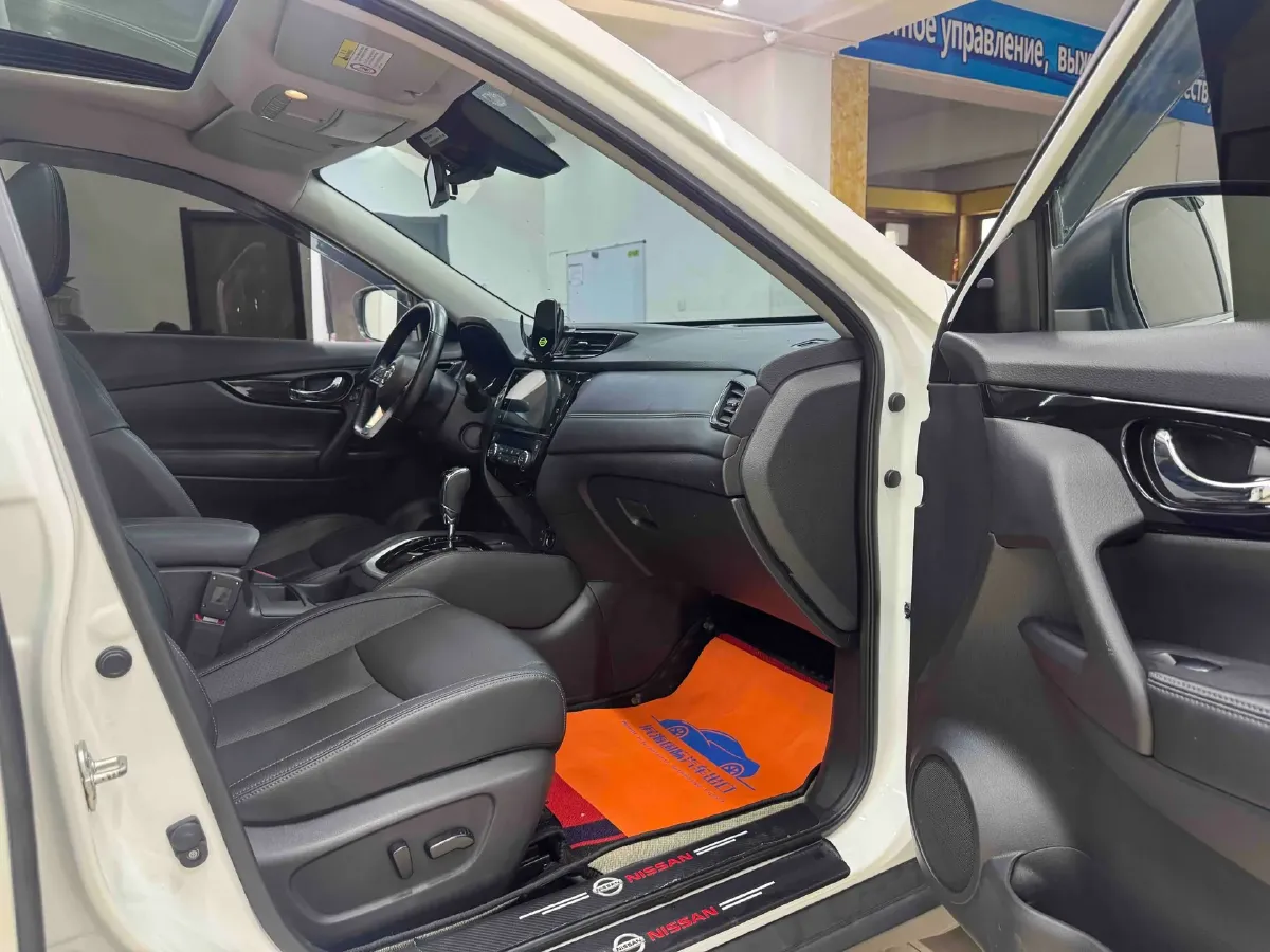 2022 Nissan X-Trail 2.0L 151HP L4 CVT,autocango,china used car exporter,china ev exporter,chinese used car exporter,chinese used ev exporter