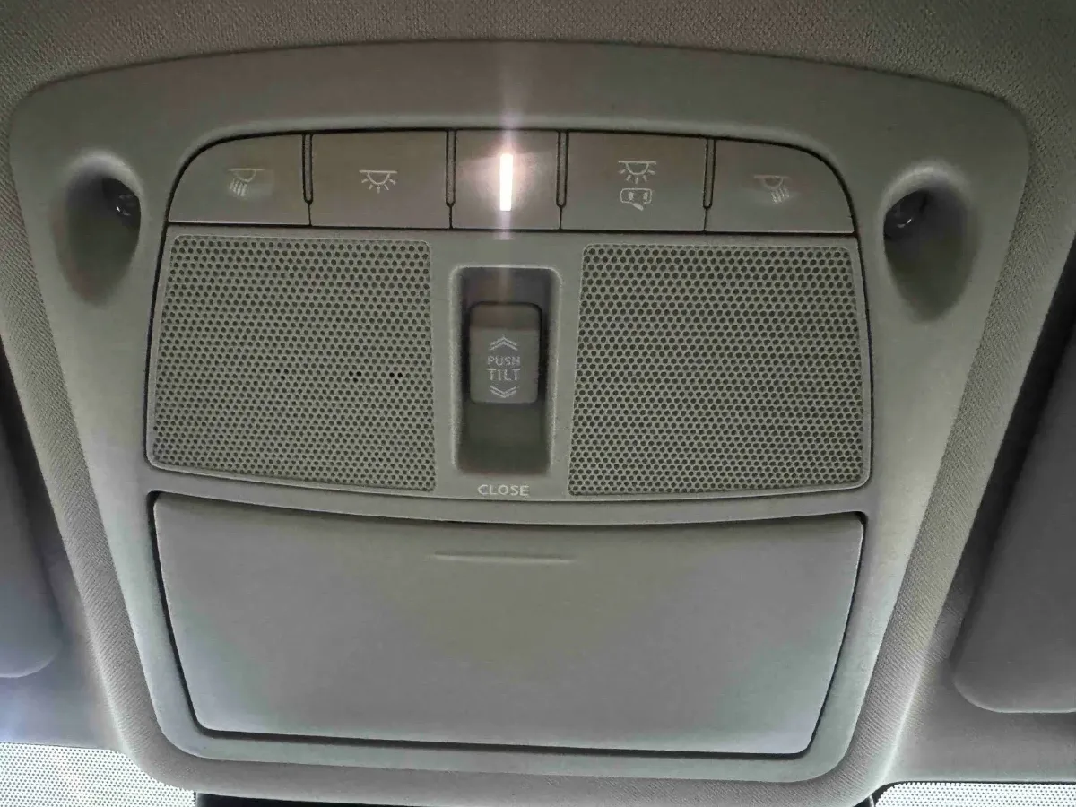 2022 Nissan X-Trail 2.0L 151HP L4 CVT,autocango,china used car exporter,china ev exporter,chinese used car exporter,chinese used ev exporter