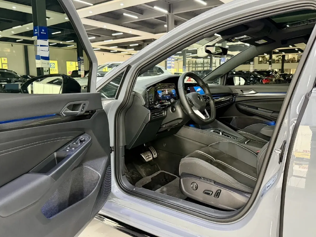 2023 Volkswagen Golf 1.4T 150HP L4 7DCT,autocango,china used car exporter,china ev exporter,chinese used car exporter,chinese used ev exporter