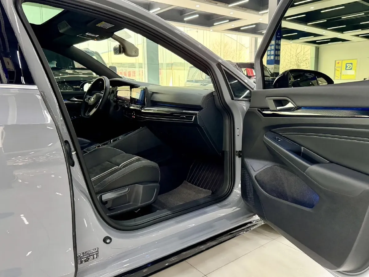 2023 Volkswagen Golf 1.4T 150HP L4 7DCT,autocango,china used car exporter,china ev exporter,chinese used car exporter,chinese used ev exporter