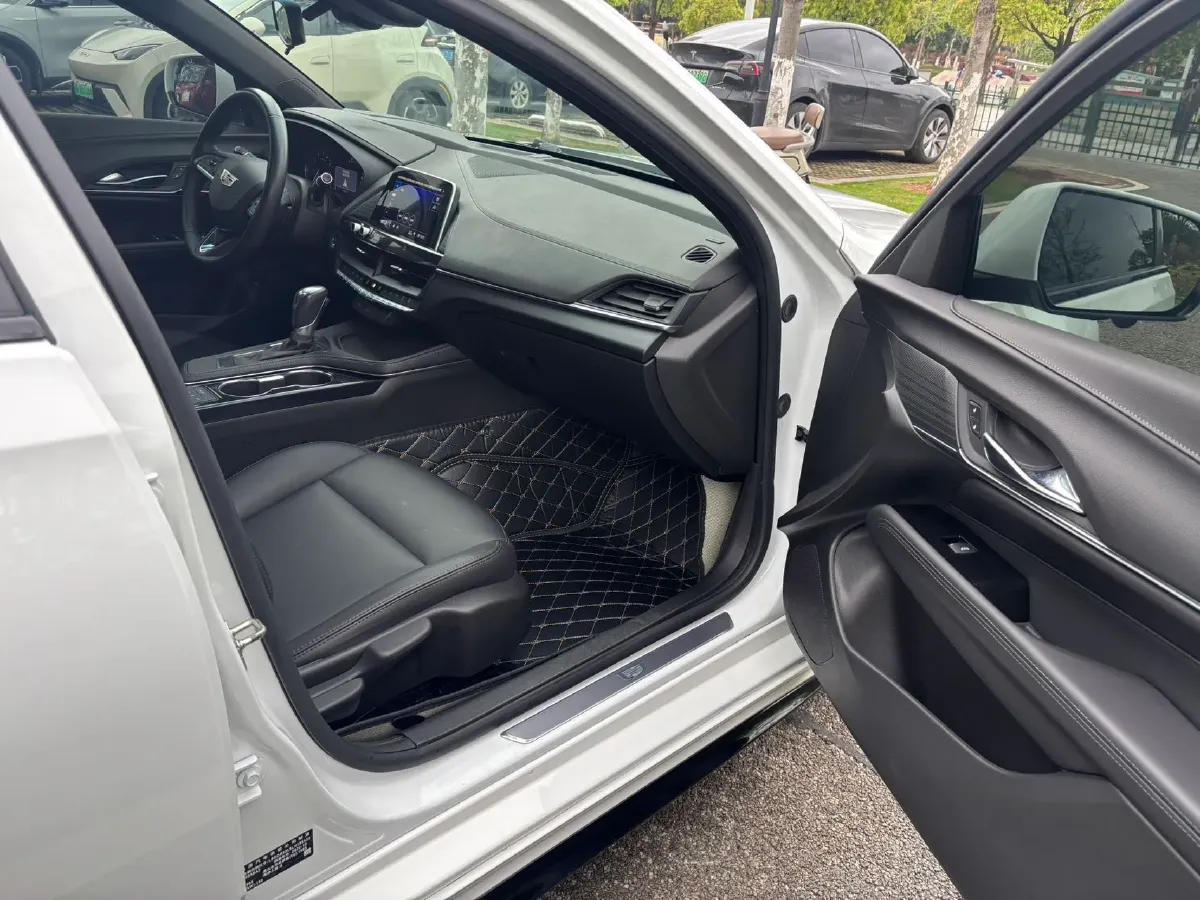 2021 Cadillac CT4 2.0T 237HP L4 8AT,autocango,china used car exporter,china ev exporter,chinese used car exporter,chinese used ev exporter