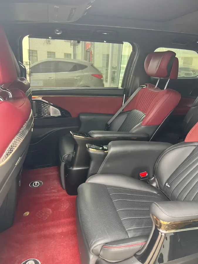 2024 GAC Trumpchi M8 2.0T 252HP L4 8AT,autocango,china used car exporter,china ev exporter,chinese used car exporter,chinese used ev exporter