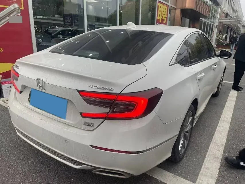 2022 Honda Accord 1.5T 194HP L4 CVT,autocango,china used car exporter,china ev exporter,chinese used car exporter,chinese used ev exporter