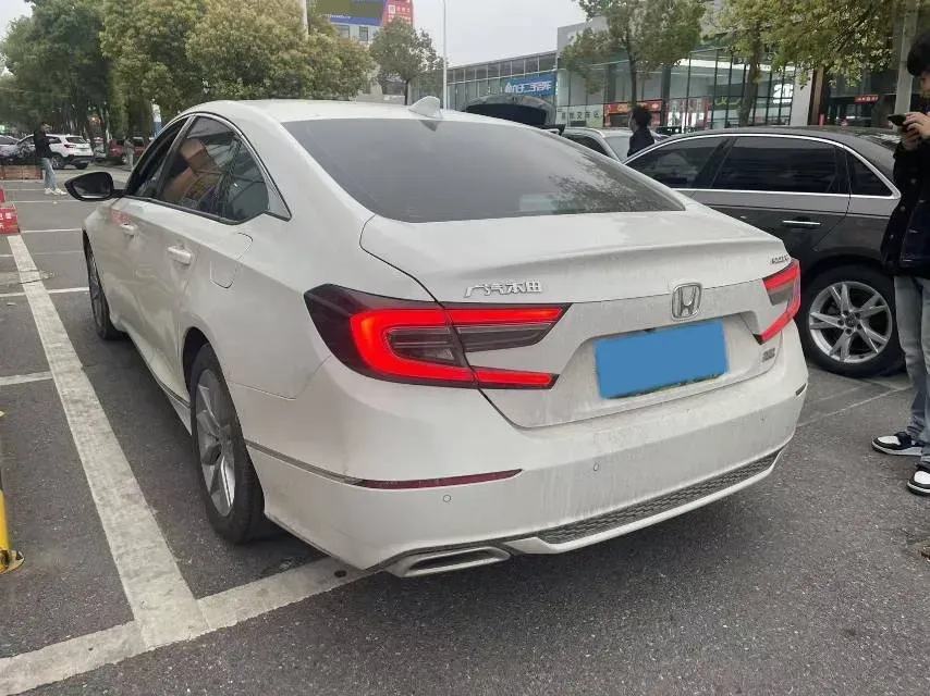 2022 Honda Accord 1.5T 194HP L4 CVT,autocango,china used car exporter,china ev exporter,chinese used car exporter,chinese used ev exporter