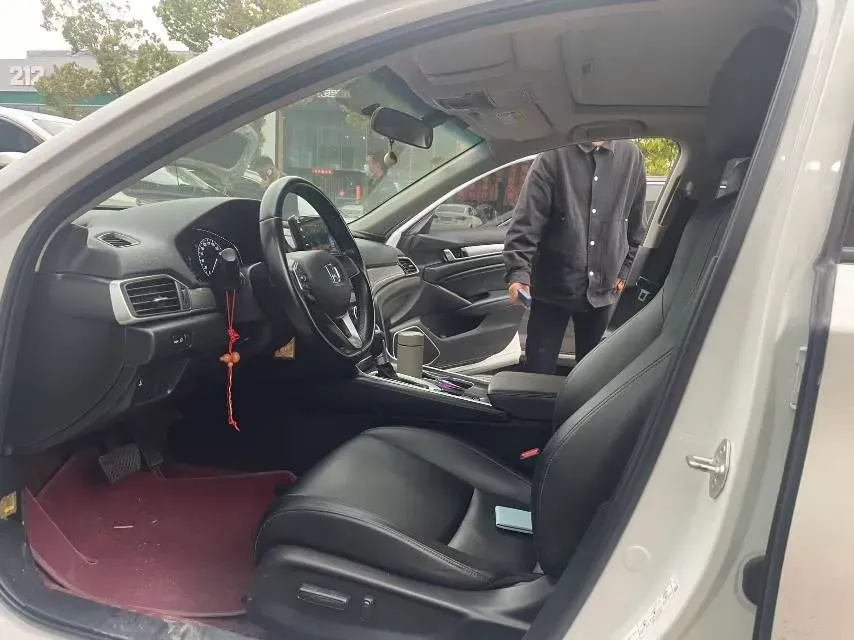 2022 Honda Accord 1.5T 194HP L4 CVT,autocango,china used car exporter,china ev exporter,chinese used car exporter,chinese used ev exporter