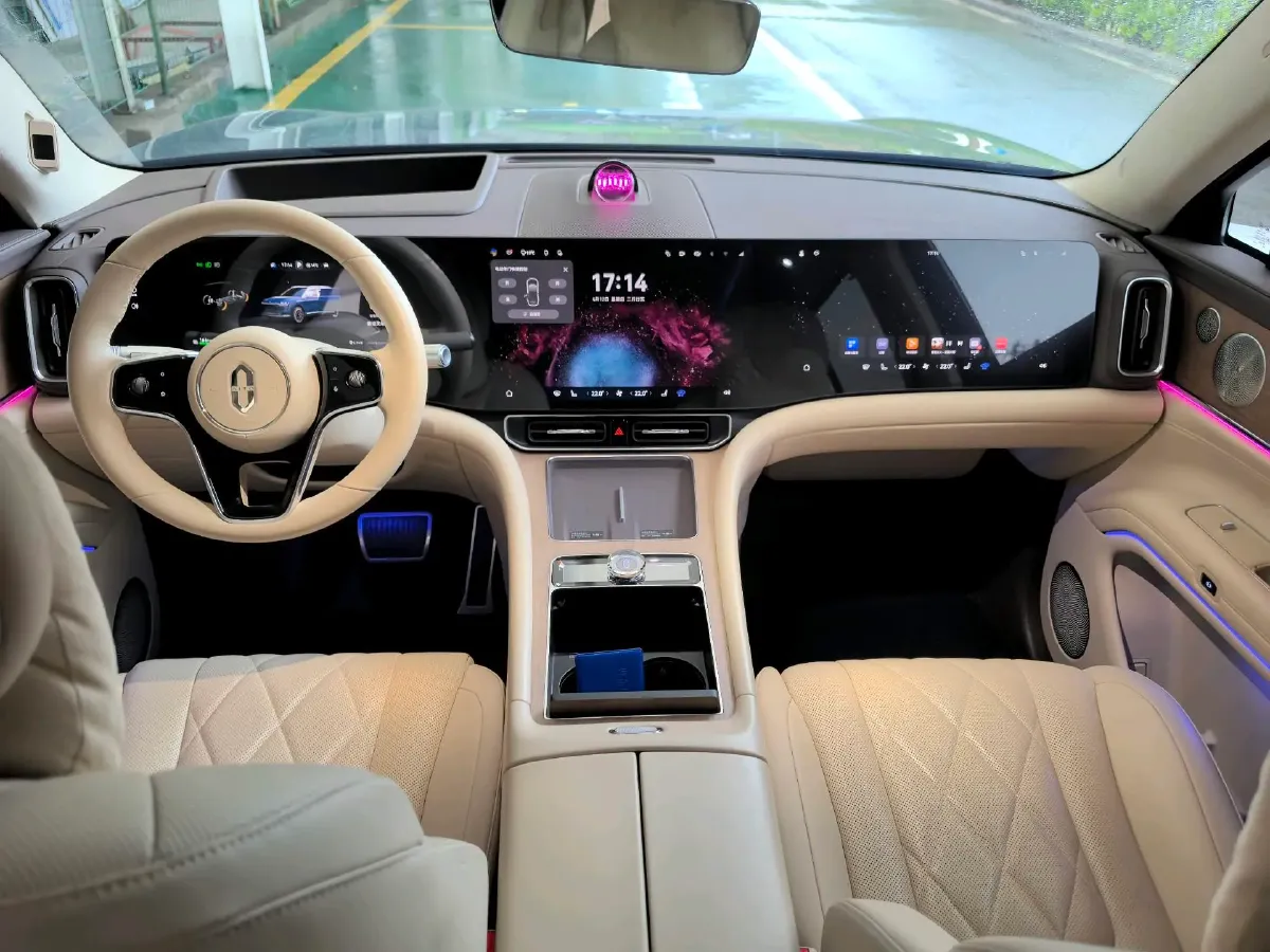 2024 AITO AITO M9 1.5T 152HP L4 REEV 42KWH,autocango,china used car exporter,china ev exporter,chinese used car exporter,chinese used ev exporter