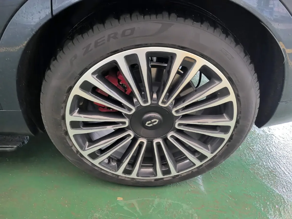 2024 AITO AITO M9 1.5T 152HP L4 REEV 42KWH,autocango,china used car exporter,china ev exporter,chinese used car exporter,chinese used ev exporter