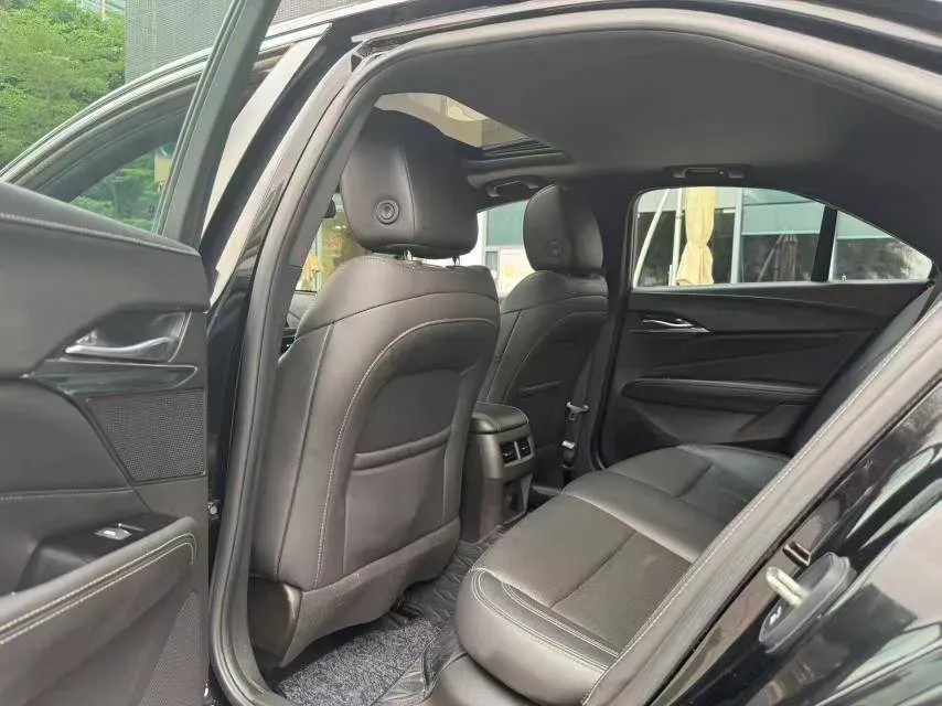 2022 Cadillac CT4 2.0T 237HP L4 8AT,autocango,china used car exporter,china ev exporter,chinese used car exporter,chinese used ev exporter