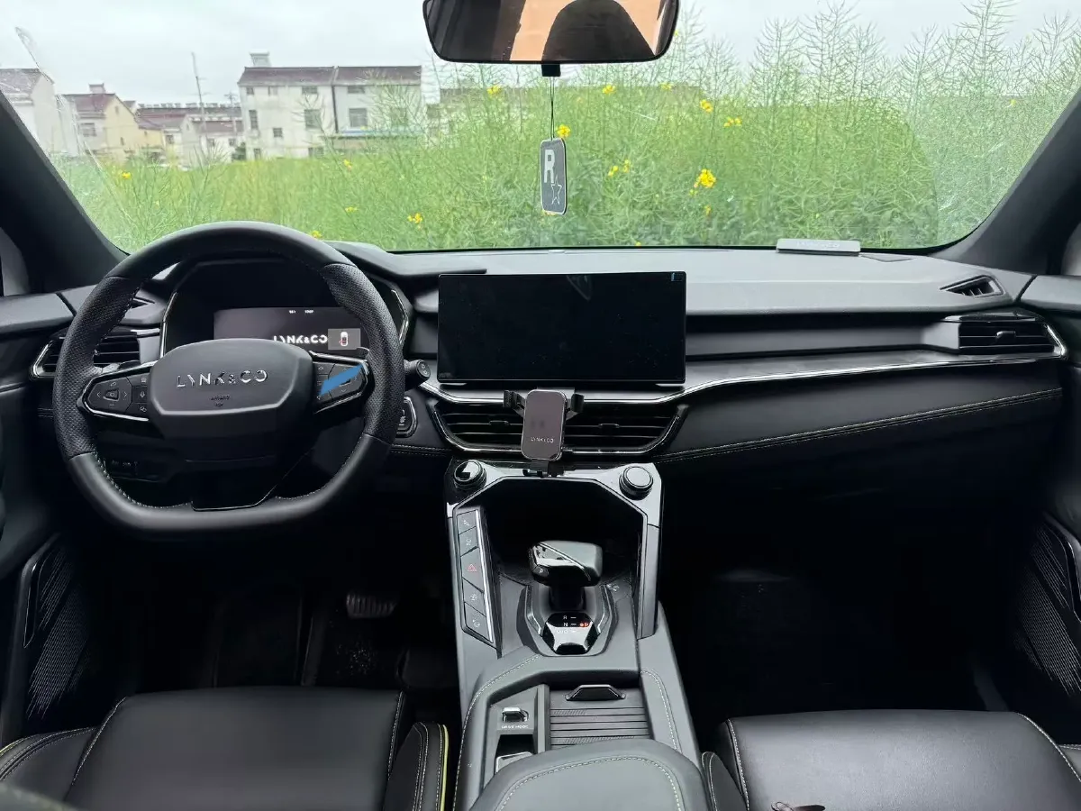 2023 LYNK&CO 03 1.5T 181HP L4 7DCT,autocango,china used car exporter,china ev exporter,chinese used car exporter,chinese used ev exporter