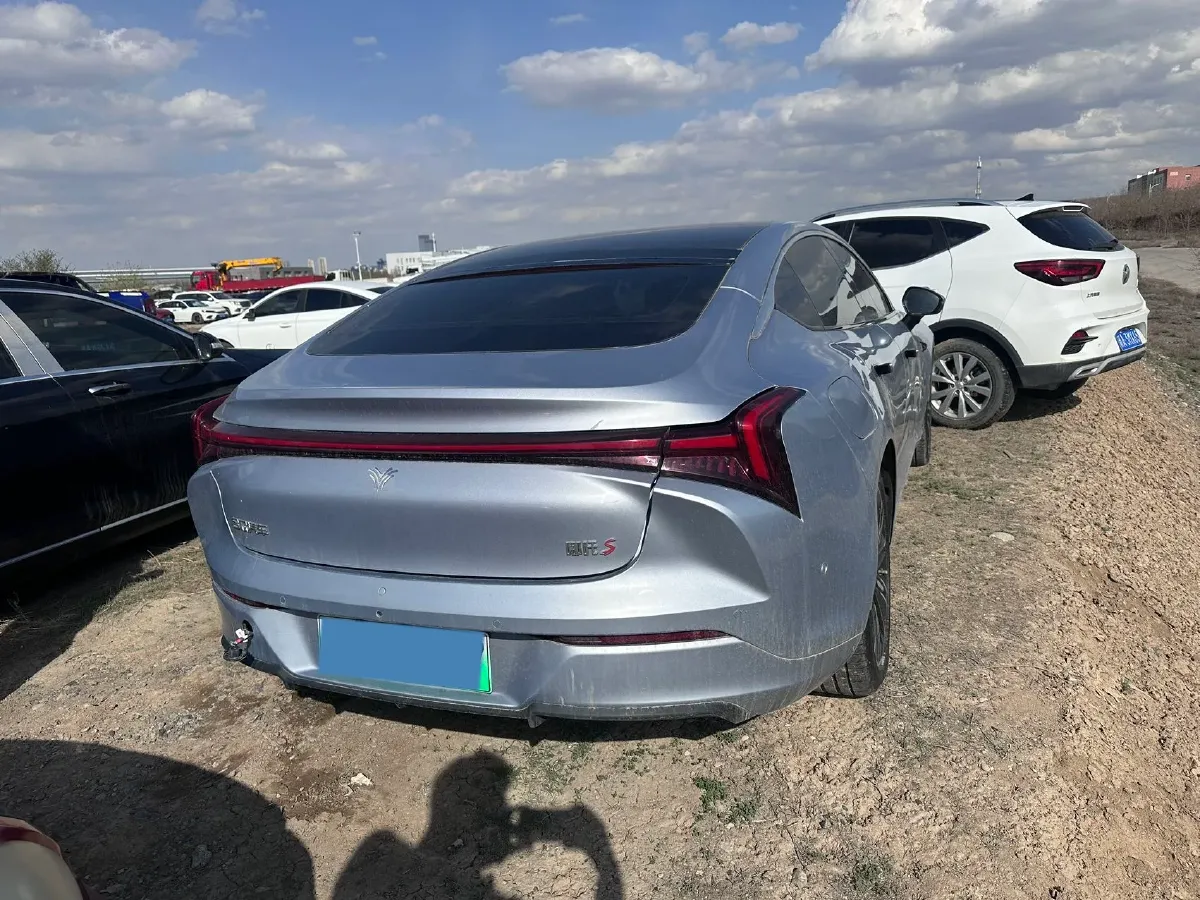 2022 Jeep Grand Commander 2.0T 234HP L4 9AT,autocango,china used car exporter,china ev exporter,chinese used car exporter,chinese used ev exporter