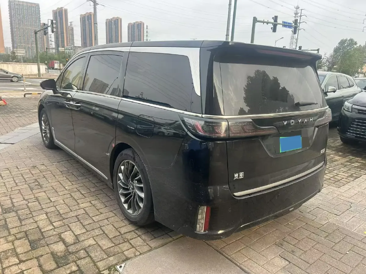 2022 Voyah Dream 1.5T 136HP L4 PHEV 25.57KWH,autocango,china used car exporter,china ev exporter,chinese used car exporter,chinese used ev exporter