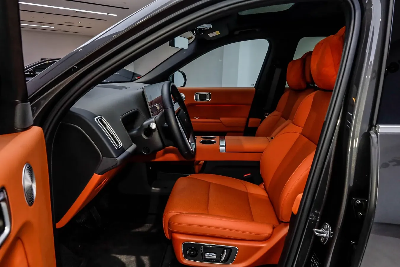 2025 Li L8 Range Extended 154HP REEV,autocango,china used car exporter,china ev exporter,chinese used car exporter,chinese used ev exporter