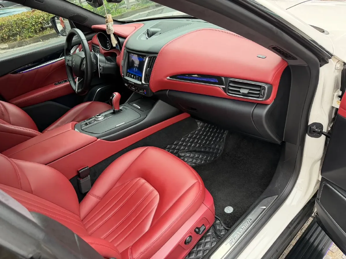 2018 Jaguar XJ 3.0T 340HP V6 8AT,autocango,china used car exporter,china ev exporter,chinese used car exporter,chinese used ev exporter