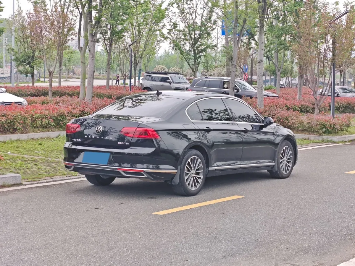 2020 Volkswagen Magotan 2.0T 186HP L4 7DCT,autocango,china used car exporter,china ev exporter,chinese used car exporter,chinese used ev exporter