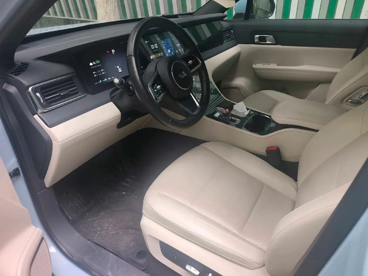 2021 Li ONE Range Extended 131HP REEV 40.5KWH,autocango,china used car exporter,china ev exporter,chinese used car exporter,chinese used ev exporter