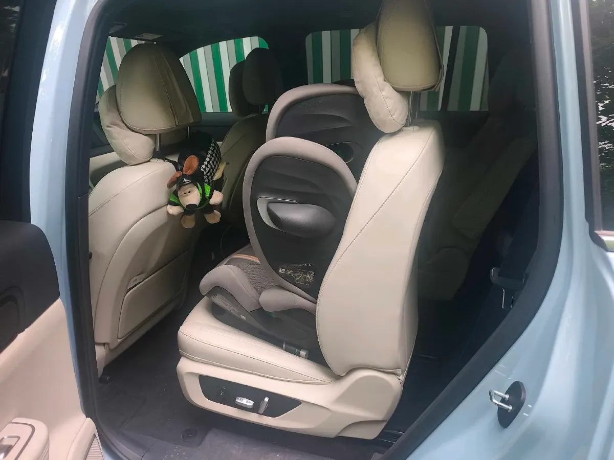 2021 Li ONE Range Extended 131HP REEV 40.5KWH,autocango,china used car exporter,china ev exporter,chinese used car exporter,chinese used ev exporter