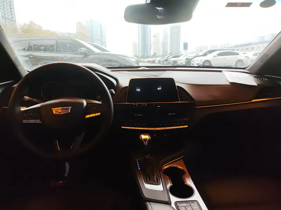2022 Cadillac CT4 2.0T 237HP L4 8AT,autocango,china used car exporter,china ev exporter,chinese used car exporter,chinese used ev exporter